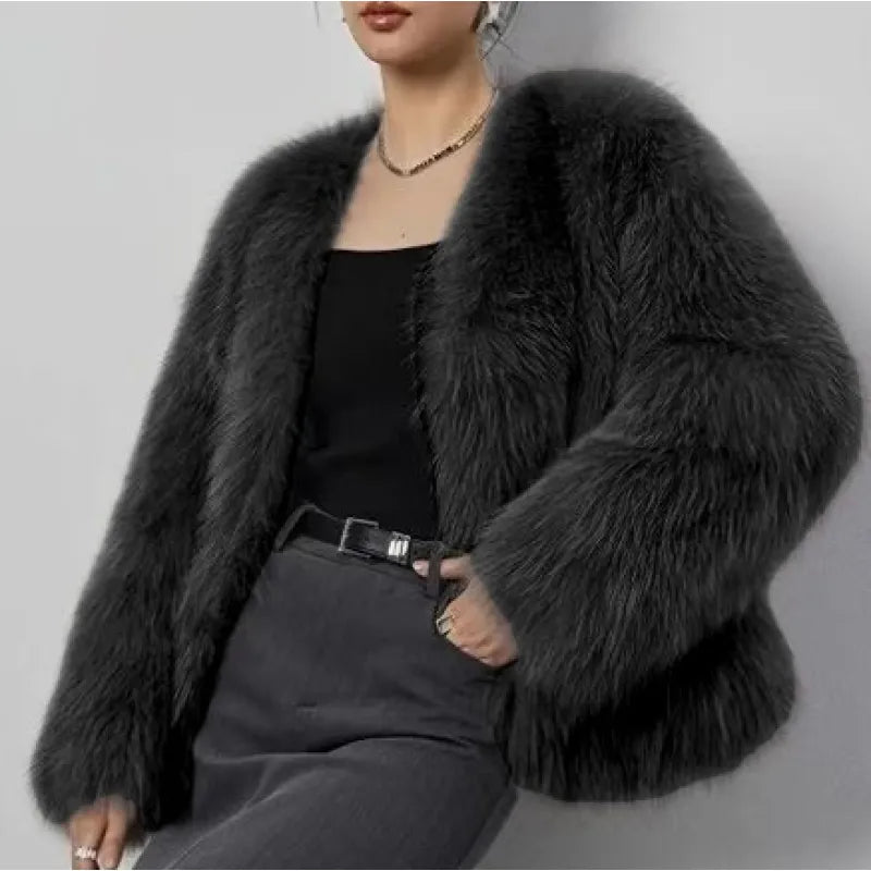 Women's Plush Fur Coat – Soft, Relaxed Short Jacket
