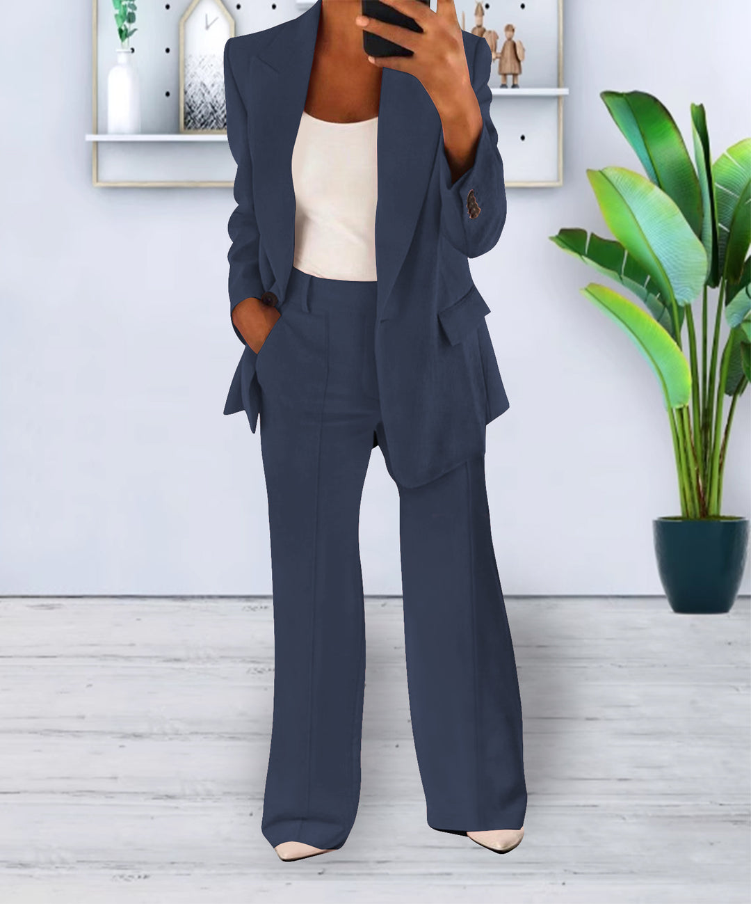 Women’s Two Piece Suit Set – Relaxed Tailored Trousers & Blazer