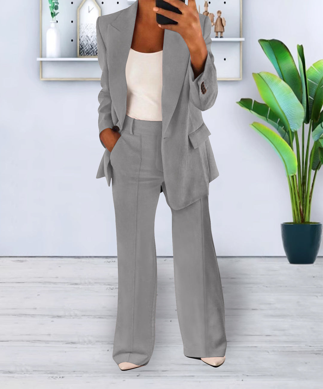 Women’s Two Piece Suit Set – Relaxed Tailored Trousers & Blazer